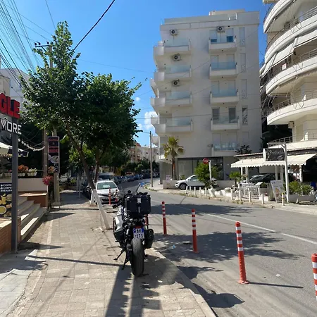 View ساراندا